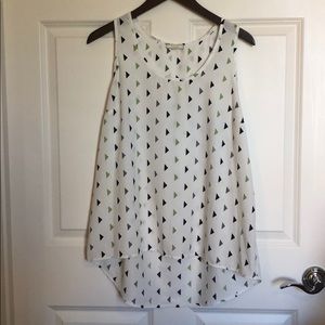 Pleione sleeveless blouse
